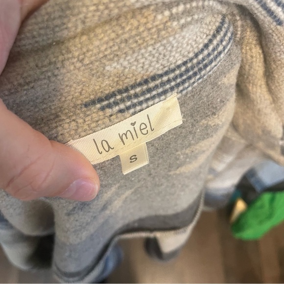 La Miel Aztec Shacket Size S - Picture 6 of 8